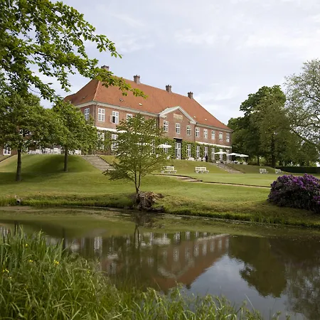 Hindsgavl Slot Hotel 4*