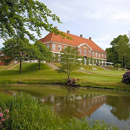 Отель Hindsgavl Slot 4*